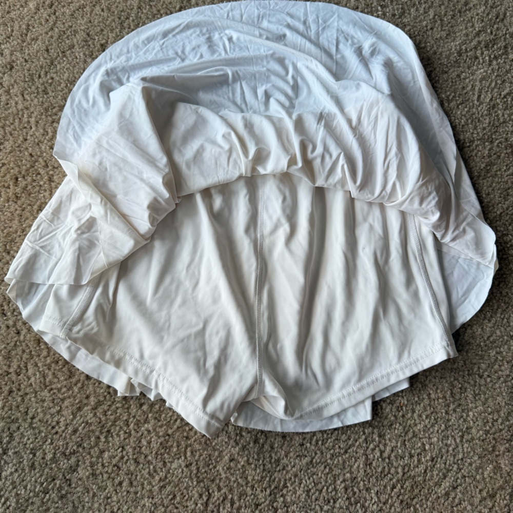 White skort - Picture 5 of 5